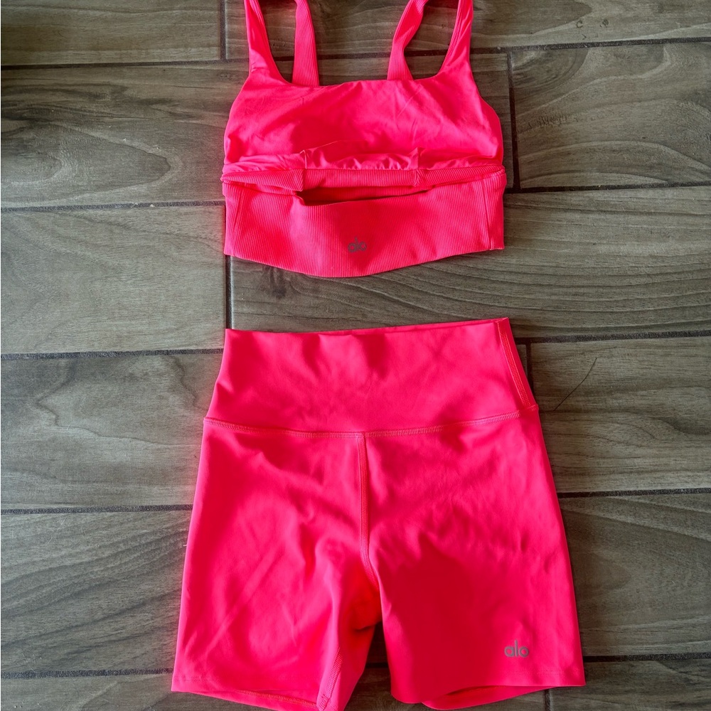 Neon Pink ALO Set size Medium